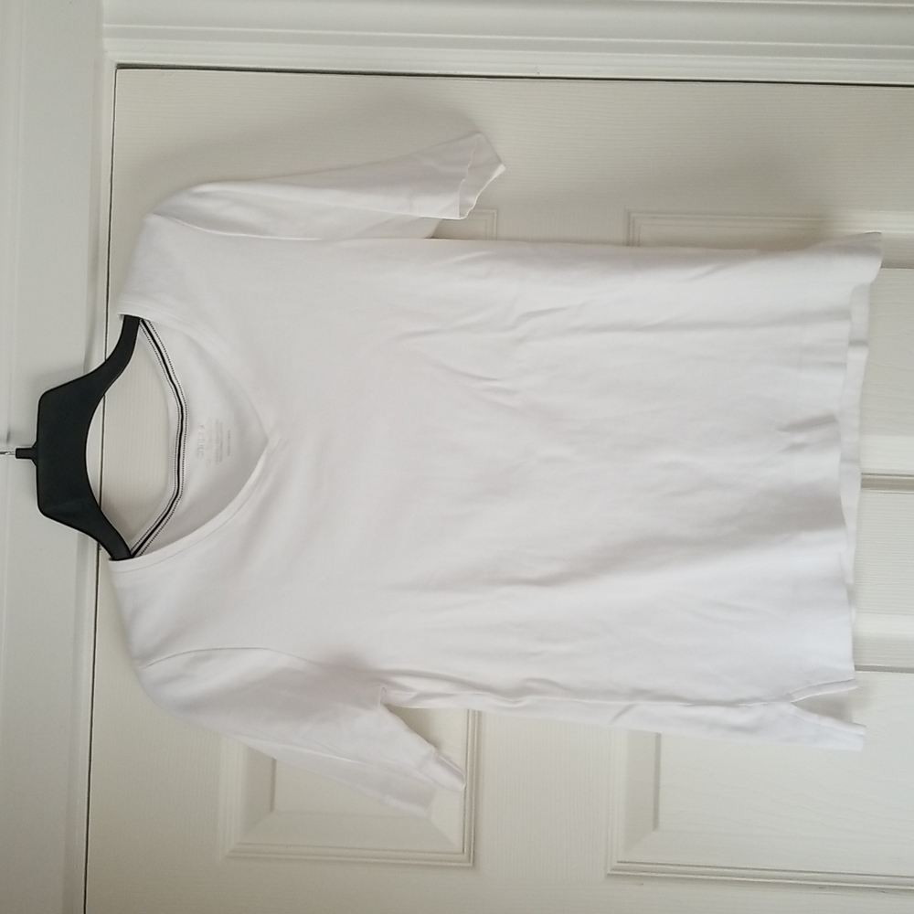 Chico's the ultimate tee size small